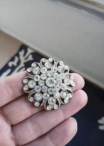 Vintage Beyaz Çiçekli Payetli Broş - Görsel 5