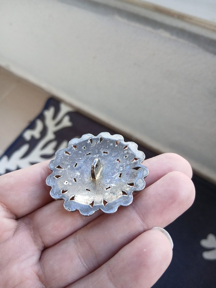 Vintage Beyaz Çiçekli Payetli Broş - Görsel 3