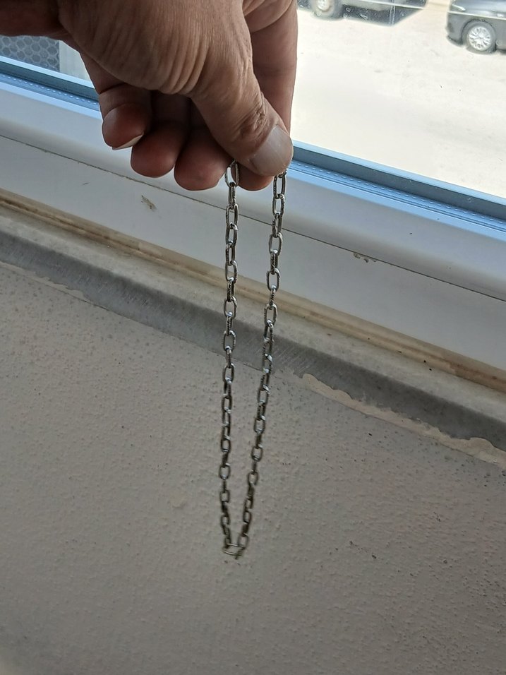 Gri Zincir Detaylı Kadın El Zinciri - Görsel 3