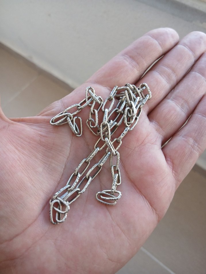 Gri Zincir Detaylı Kadın El Zinciri - Görsel 4