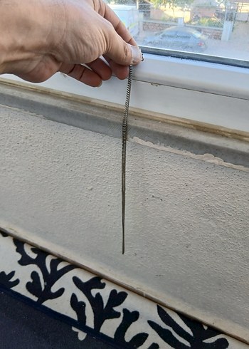 Gri Yılan Desenli Zincir Detaylı Kadın El Zinciri - Görsel 3