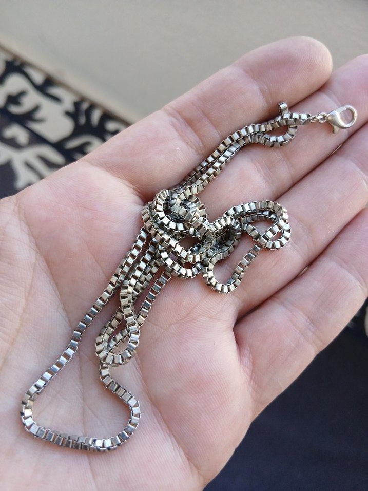 Gri Yılan Desenli Zincir Detaylı Kadın El Zinciri - Görsel 2