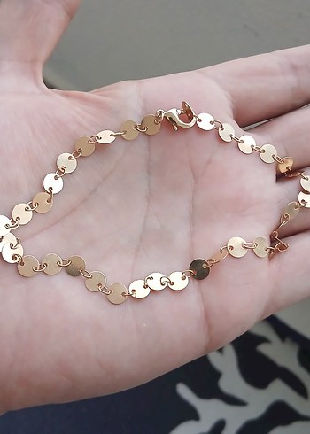 Altın Renkli Noktalı Zincir Detaylı Kadın El Zinciri - Görsel 4