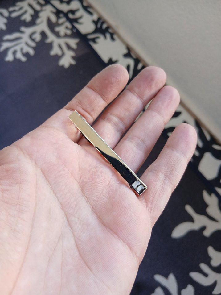 Beyaz Kadın Kol Düğmesi - Görsel 2