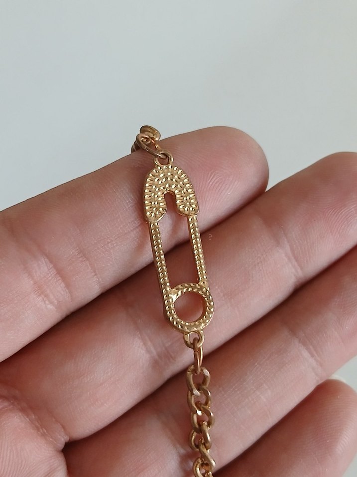 Altın Renk Zincir Detaylı Kadın El Zinciri - Görsel 2