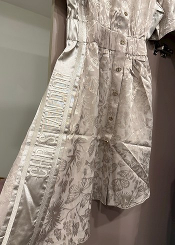 Düğmeli Kısa Kollu Elbise - Görsel 2