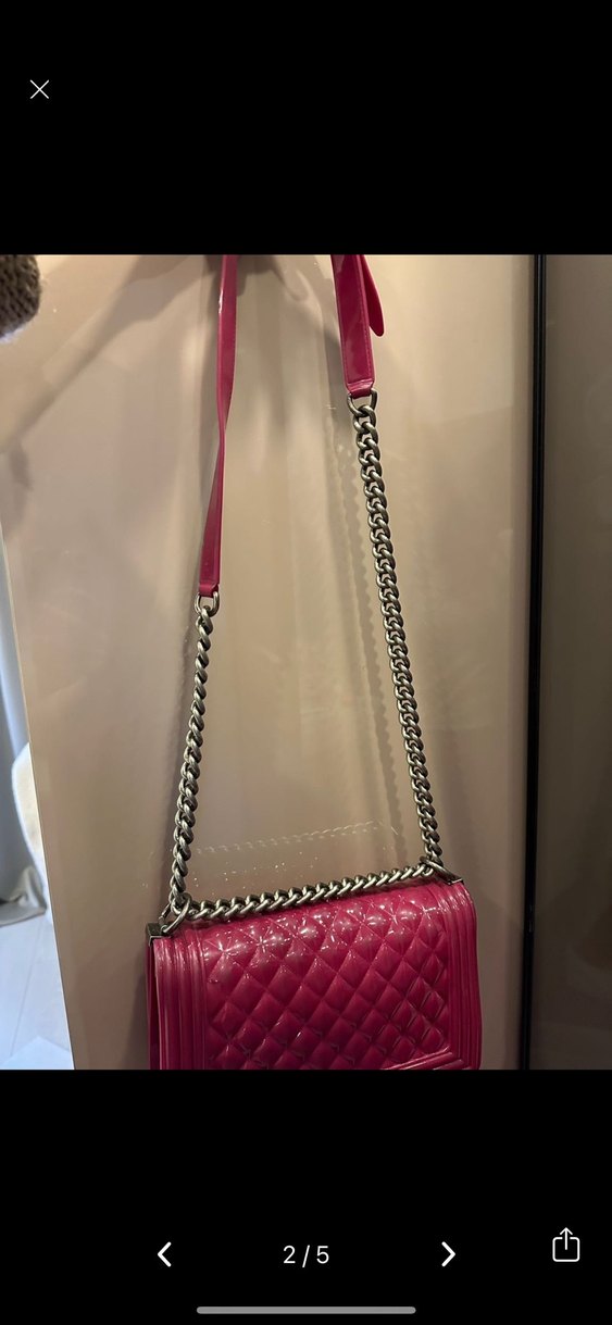 Zincir Detaylı Parlak Pembe Deri Kadın Çanta - Görsel 2