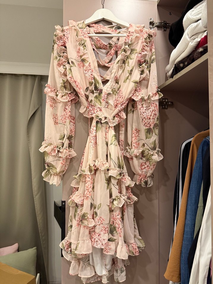 Pembe Çiçekli Uzun Fırfırlı Bohem Elbise - Görsel 3