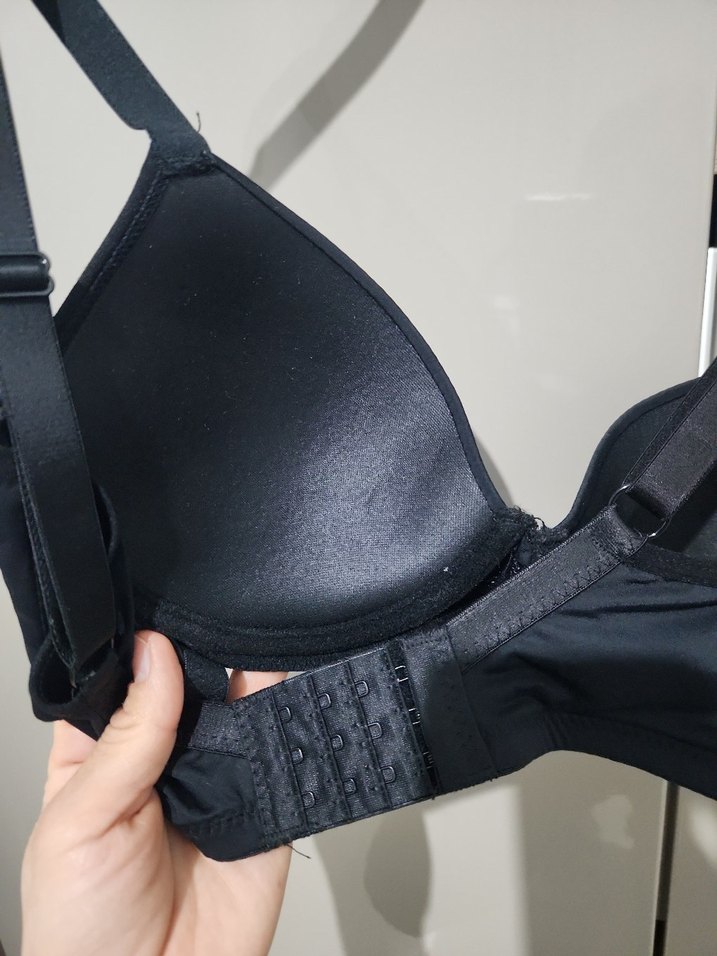 Siyah Sütyen - Görsel 4