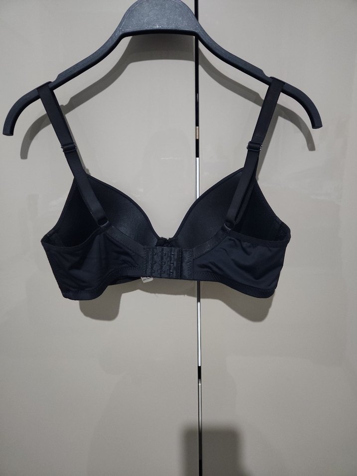 Siyah Sütyen - Görsel 2