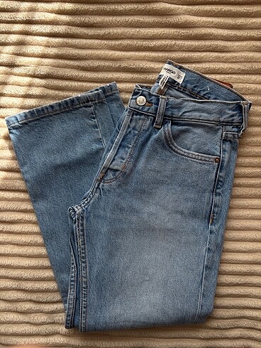 Mango jean