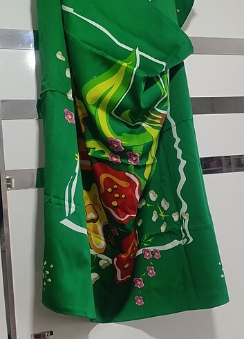 CB Made in italy Tarihi eşarp