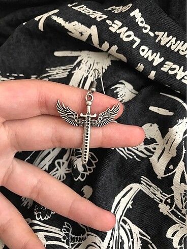 gothic küpe