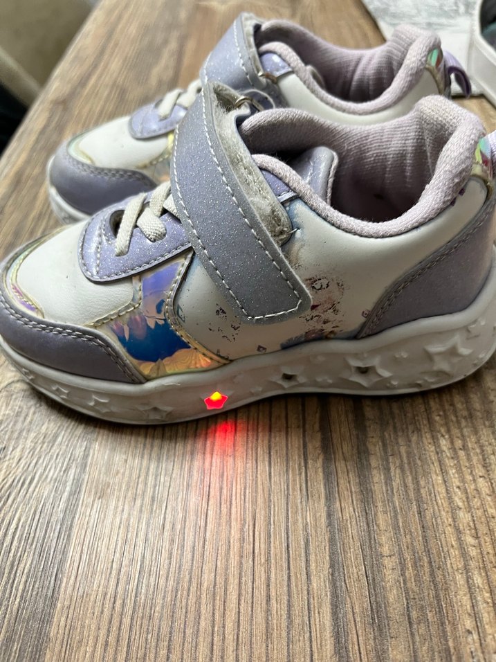 Kız Çocuk Çok Renkli Işıklı Spor Ayakkabı - Görsel 4