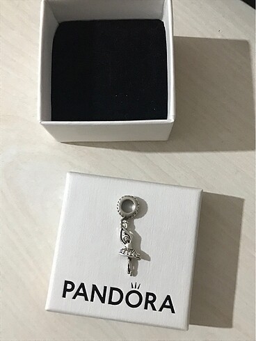 Pandora balerin charm