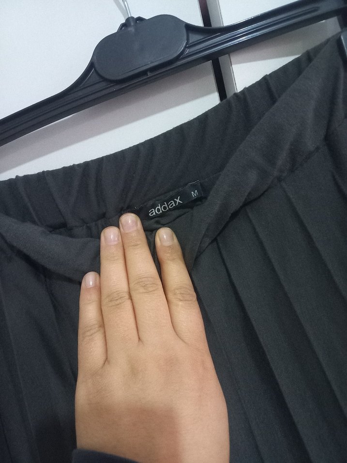 Kadın Siyah Pilili Uzun Etek - Görsel 4