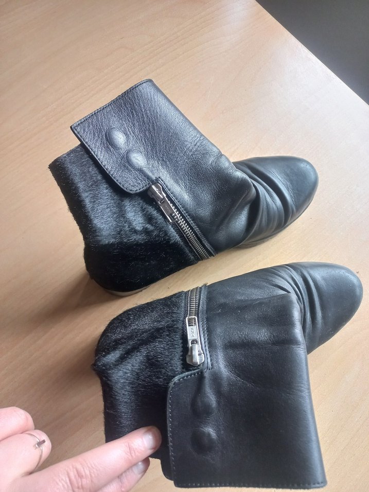 Kürklü Siyah Deri Kadın Bot - Görsel 4