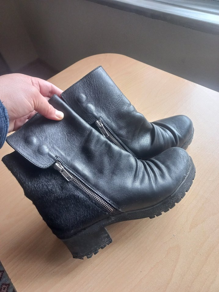 Kürklü Siyah Deri Kadın Bot - Görsel 2