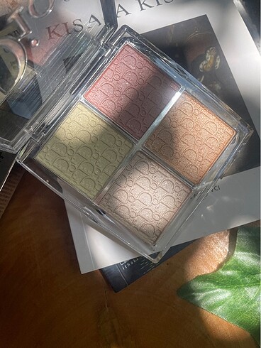 Beden Dior Highlighter Paleti