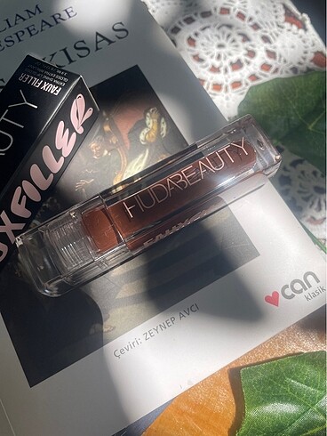 Beden Renk Huda Beauty ?Coco? Lip Gloss
