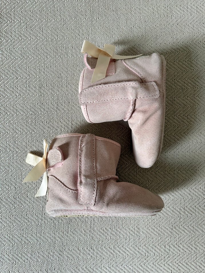 UGG Pembe Fiyonklu Bebek Bot - Görsel 2