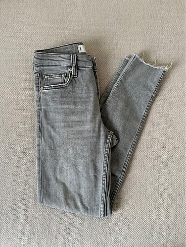 Mango Gri Renk 32 Beden Jean