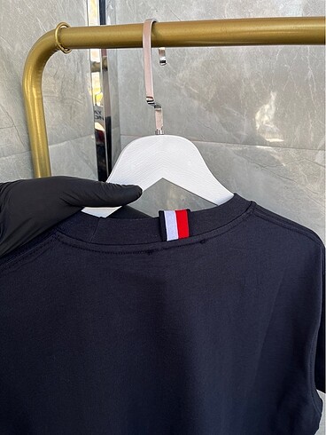 l Beden Tommy Hifiger Tshirt
