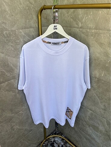 Burberry Tshirt