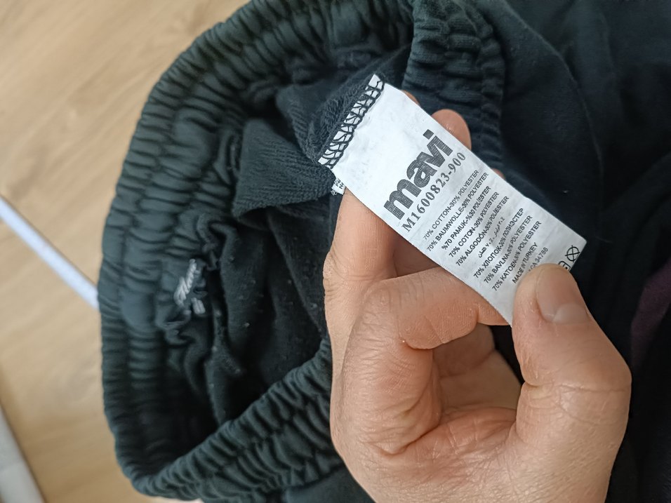 Merve'ye orijinal eşofman altı siyah resimde görüldüğü gibi - Görsel 4