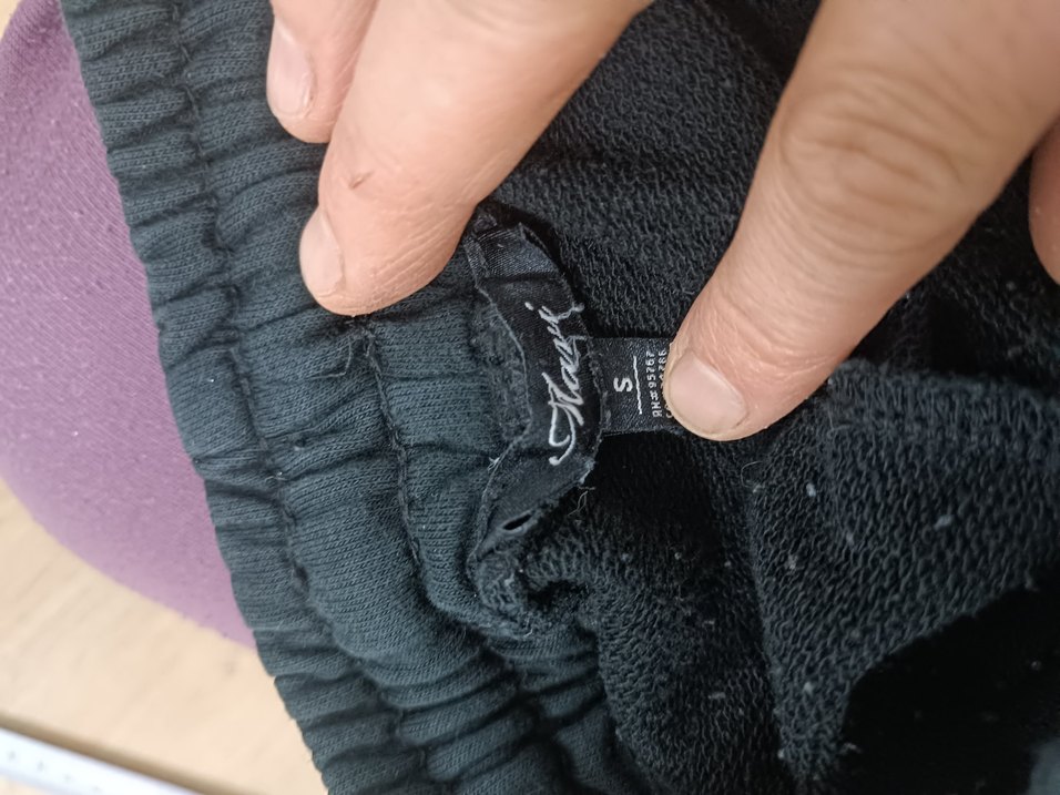 Merve'ye orijinal eşofman altı siyah resimde görüldüğü gibi - Görsel 5