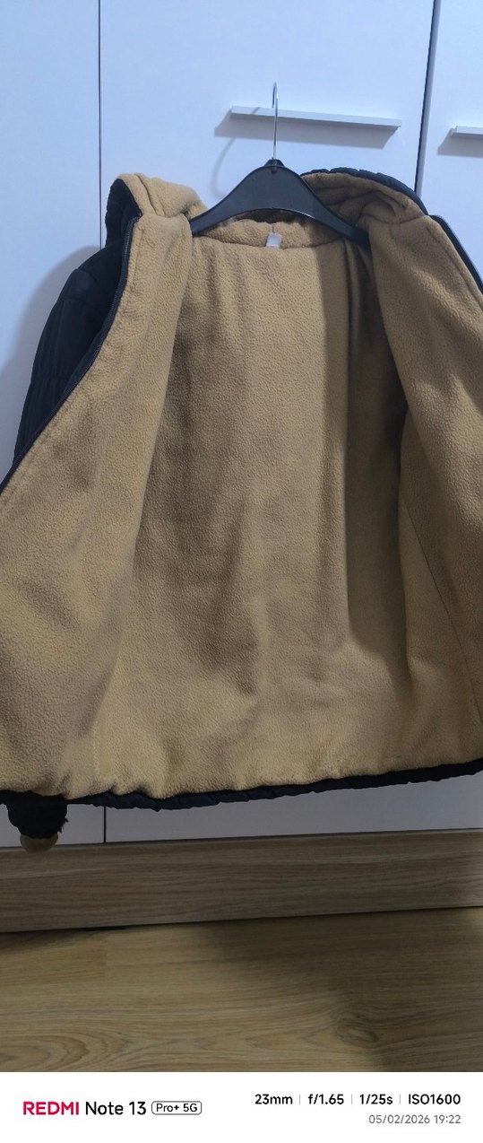 Erkek Çocuk Siyah Fermuarlı Sıcak Mont - Görsel 3