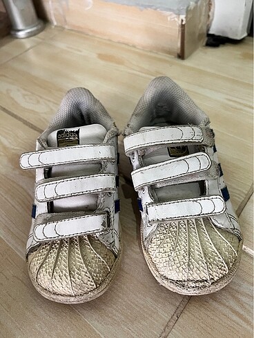 Orijinal adidas