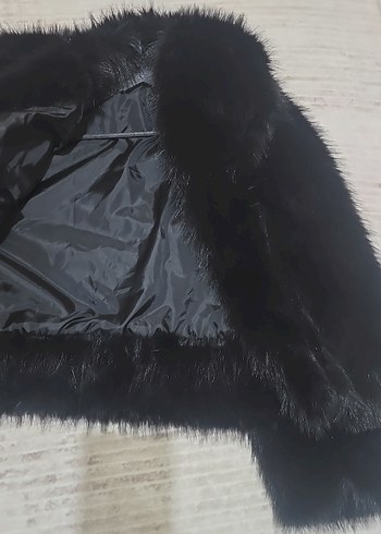 Siyah Kürk Detaylı Midi Kadın Mont - Görsel 3