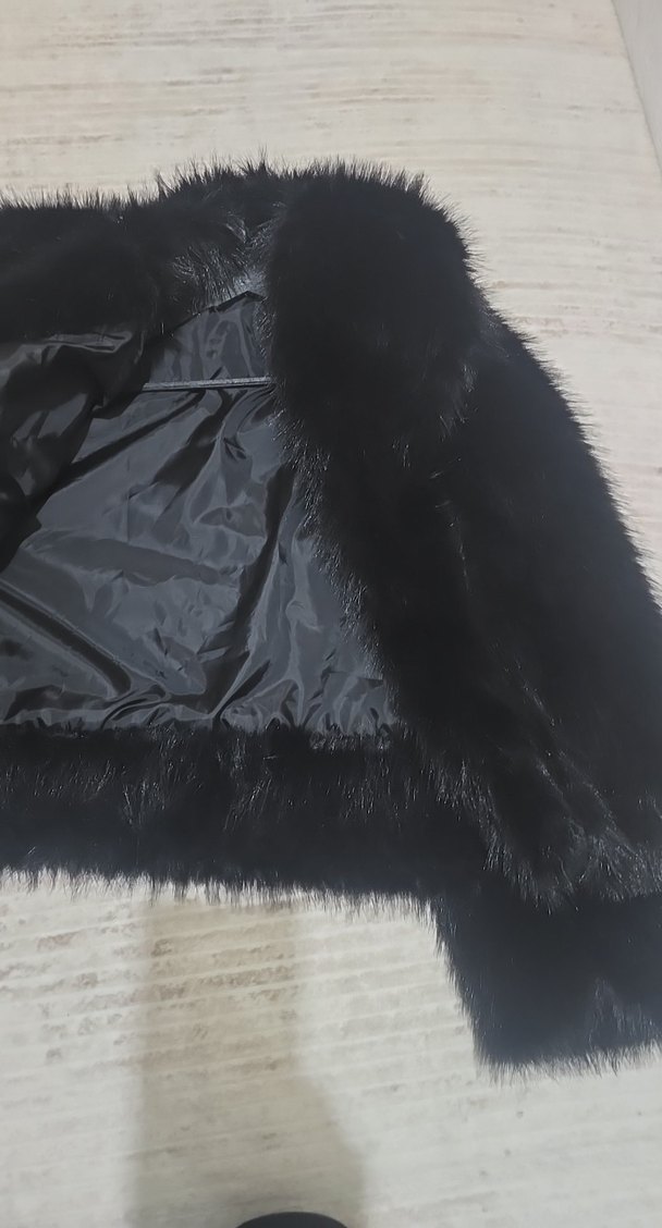 Siyah Kürk Detaylı Midi Kadın Mont - Görsel 3