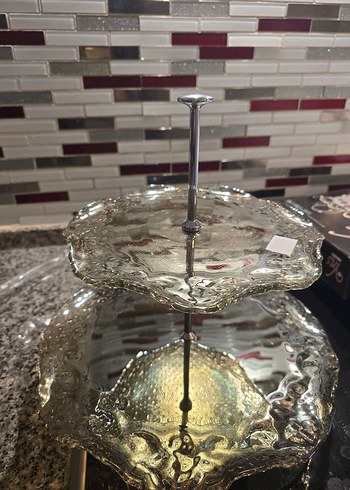 Parlak Altın Renkli İki Katlı Servis Tabağı - Görsel 2