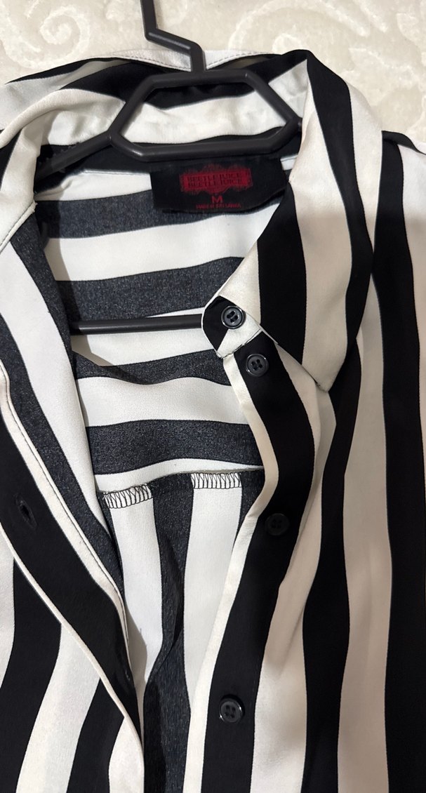 Düğmeli Siyah Beyaz Çizgili Kadın Gömlek - Görsel 4