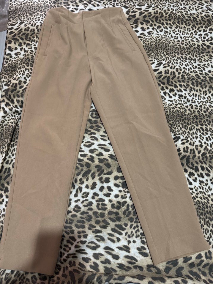 Düğmeli Bej Kadın Kumaş Pantolon - Görsel 3
