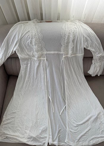 xl Beden beyaz Renk pierre cardin sabahlık takımı