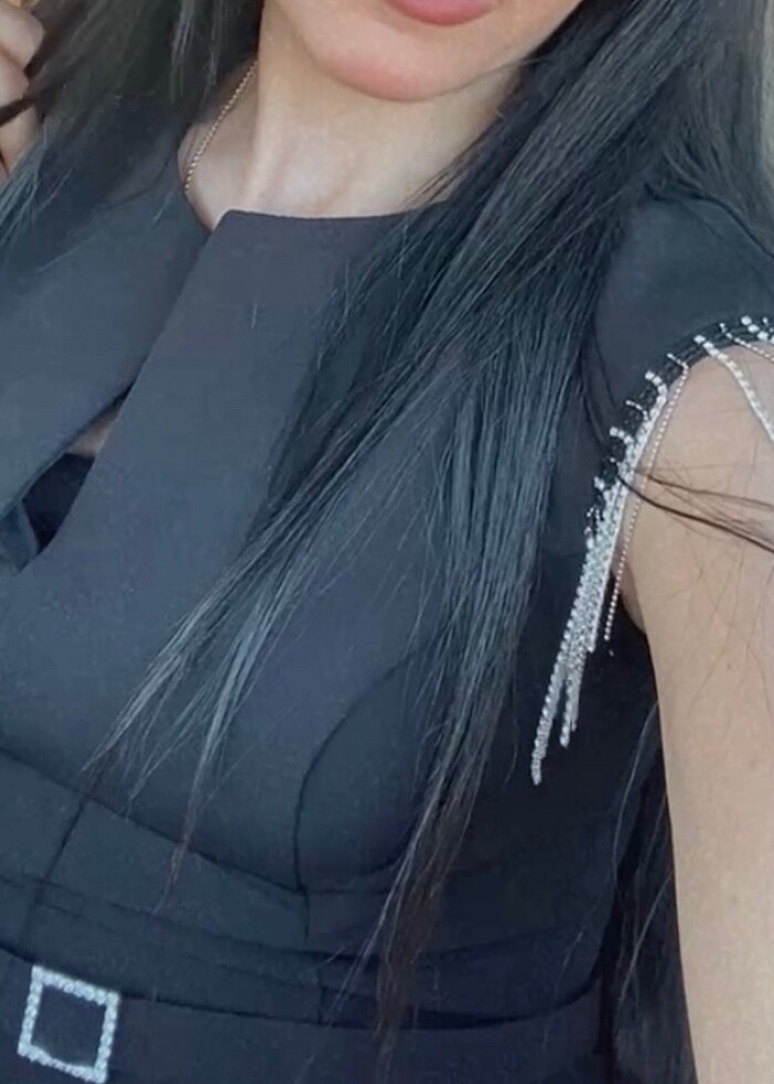 Midi boy siyah kolları taşlı elbise - Görsel 3