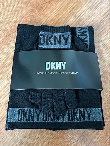 Dkny 3?lü atkı, bere, eldiven set
