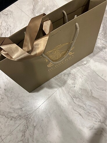 Burberry Burberry marka karton poşet ayakkabı boyutu