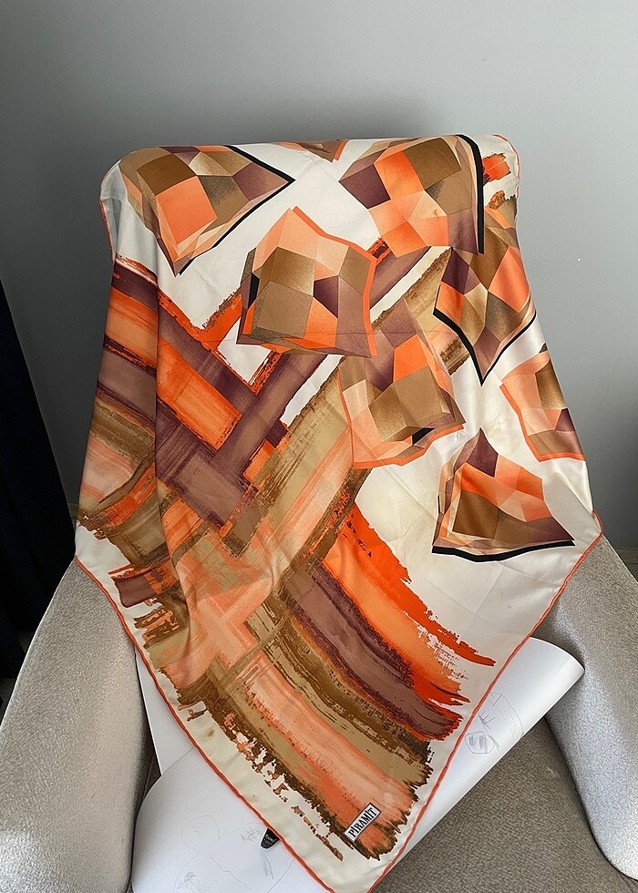 Piramit orijinal eşarp - Görsel 2