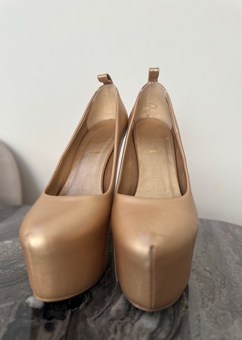 Bej Parlak Stiletto Topuklu Kadın Ayakkabı - Görsel 2