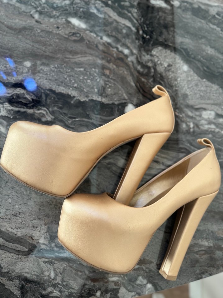 Bej Parlak Stiletto Topuklu Kadın Ayakkabı - Görsel 4