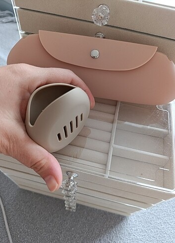 Zara Home Makyaj fırçası çantası pudra kutusu