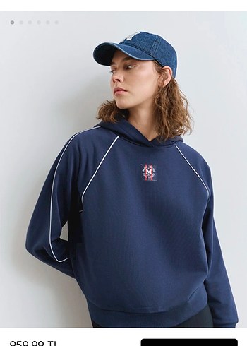 Nakışlı Lacivert Kapüşonlu Kadın Sweatshirt - Görsel 2