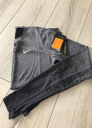 m Beden gri Renk Nike factory store