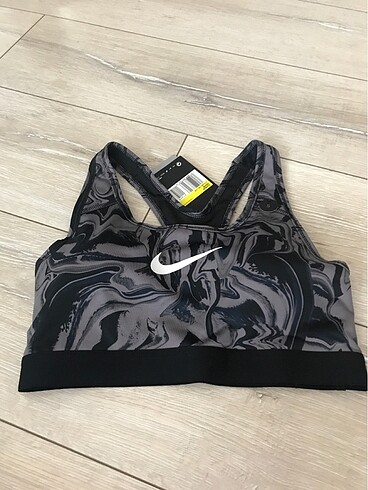Nike spor sütyeni