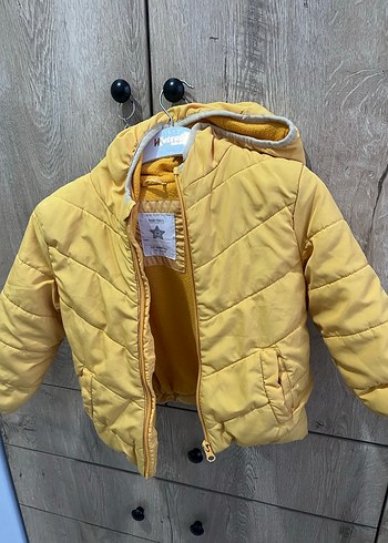 Erkek Çocuk Sarı Kapüşonlu Fermuarlı Mont - Görsel 2