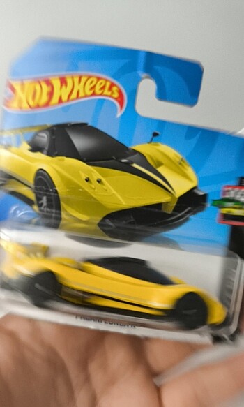  HOT WHEELS REGULAR PAGANİ ZONDA R